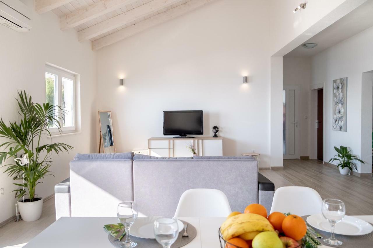 Luxury Sea View Apartment イェセニツェ エクステリア 写真