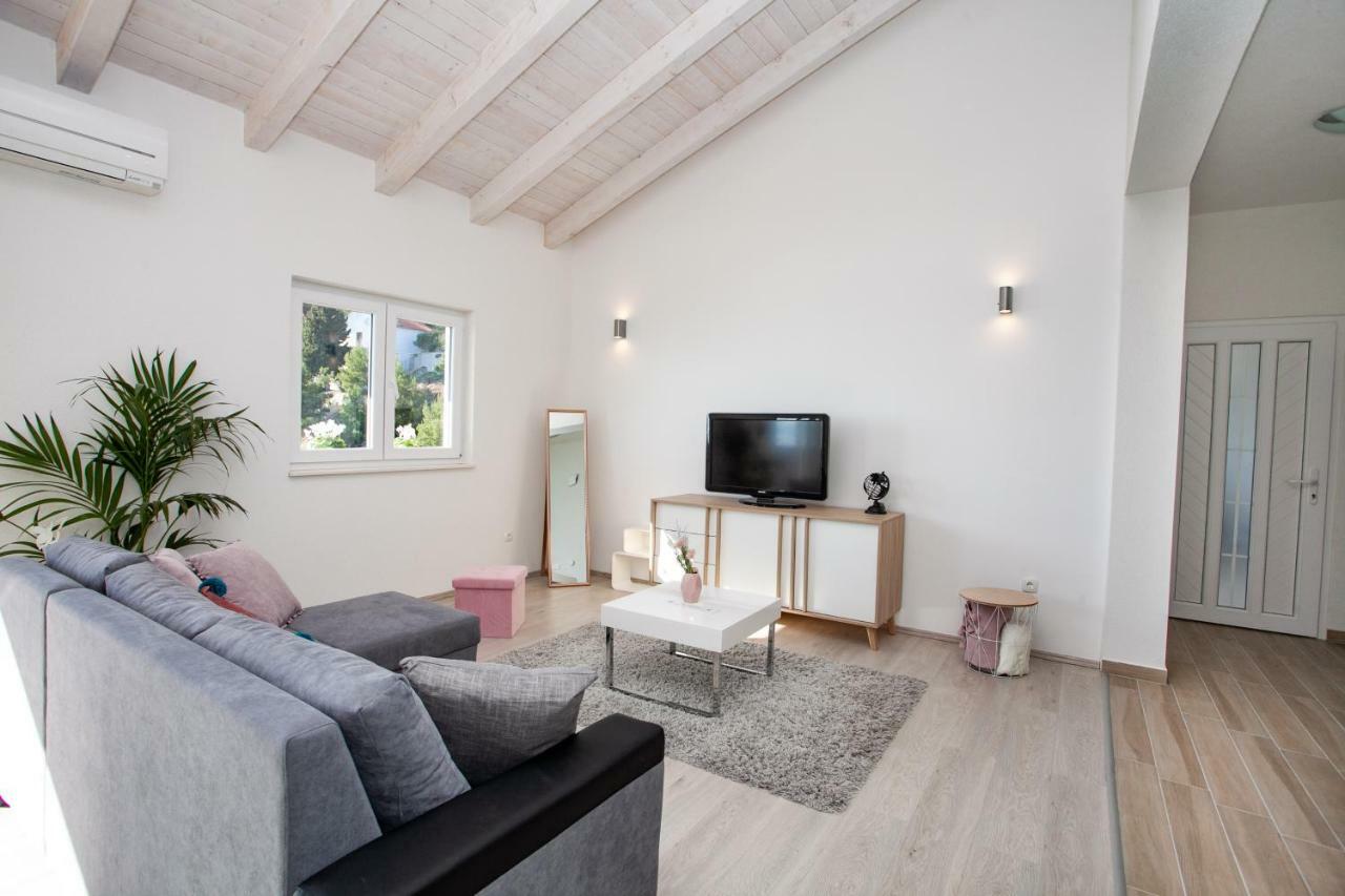 Luxury Sea View Apartment イェセニツェ エクステリア 写真