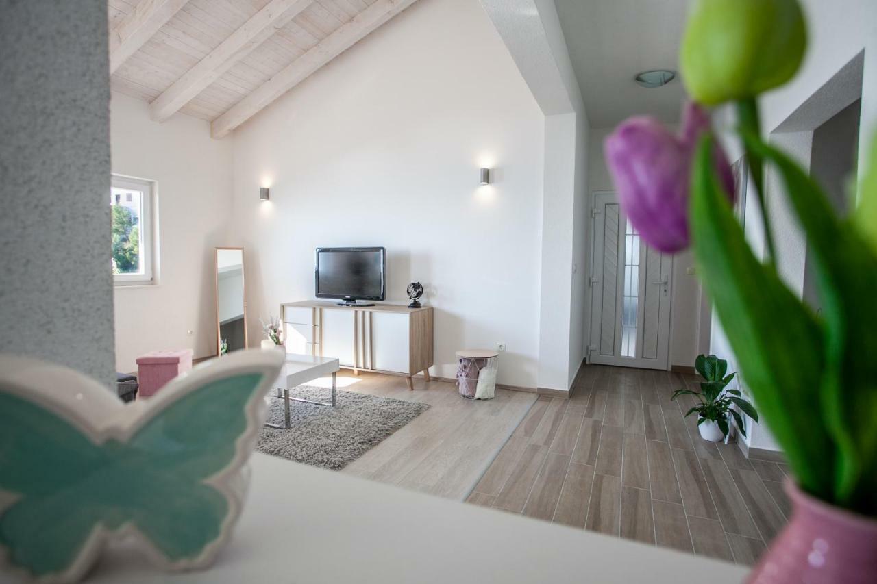 Luxury Sea View Apartment イェセニツェ エクステリア 写真